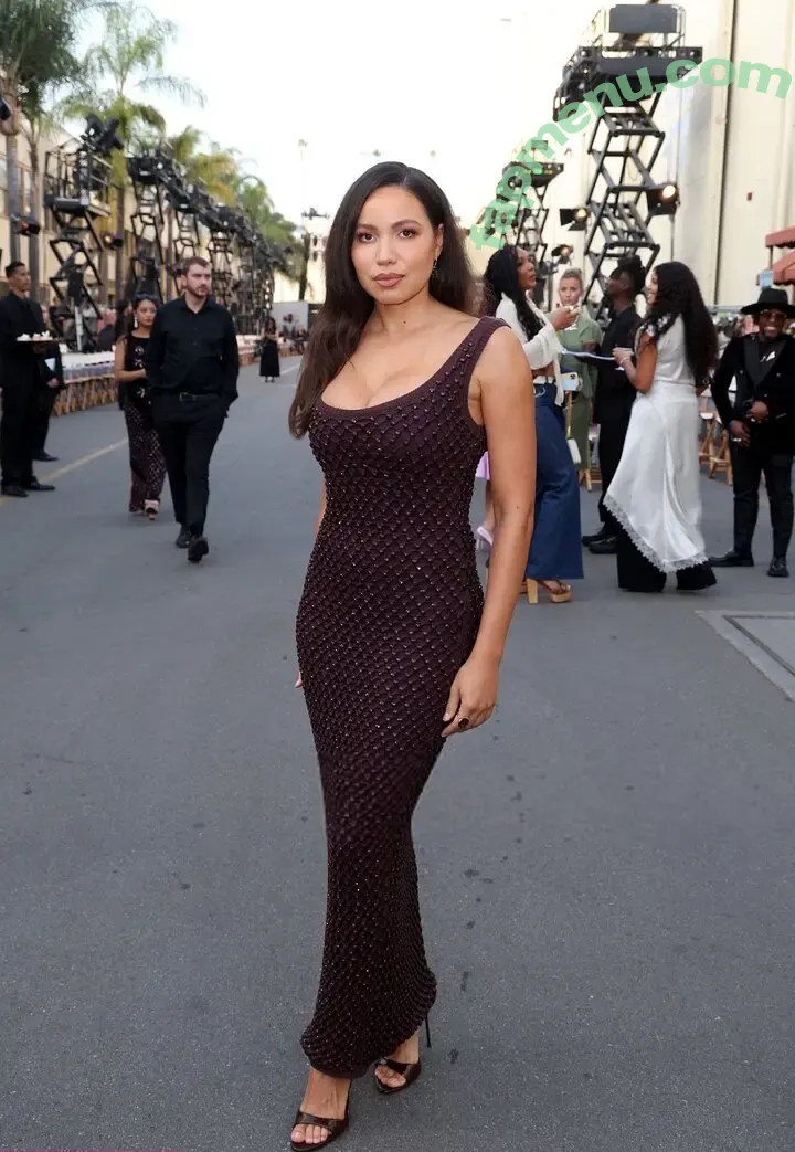 Jurnee Smollett nude photo #0761 (jurneesmollett)