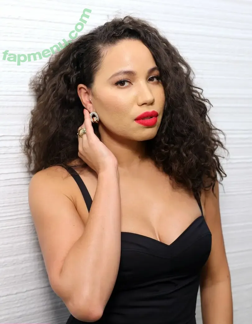 Jurnee Smollett nude photo #0934 (jurneesmollett)