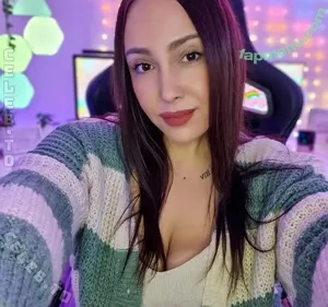 just.a.gamergirl / just.a.jessy nude photo #0024