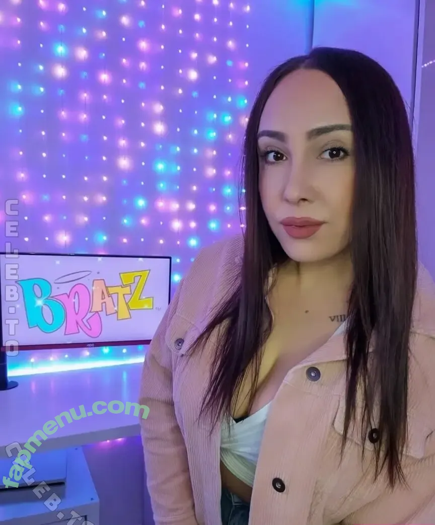 just.a.gamergirl nude photo #0022 (just.a.jessy)