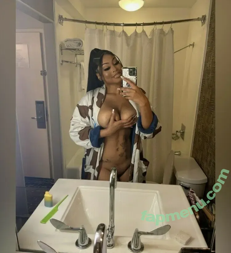 Just Brittany nude photo #0002 (queenbrittanyb / queenjustbrittany)