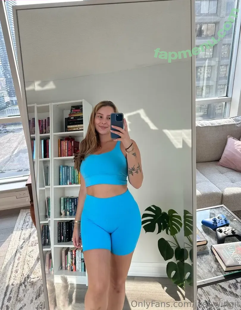 just-wingit nude photo #0044 (haileywingit)