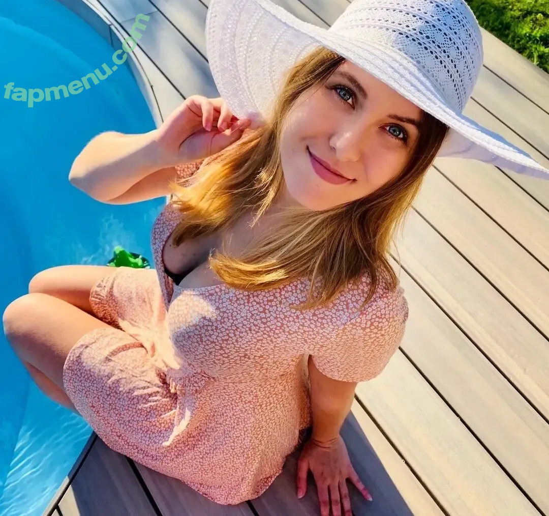 JustBecci / beccisplayground nude photo #0021 (ilovebitterlife)