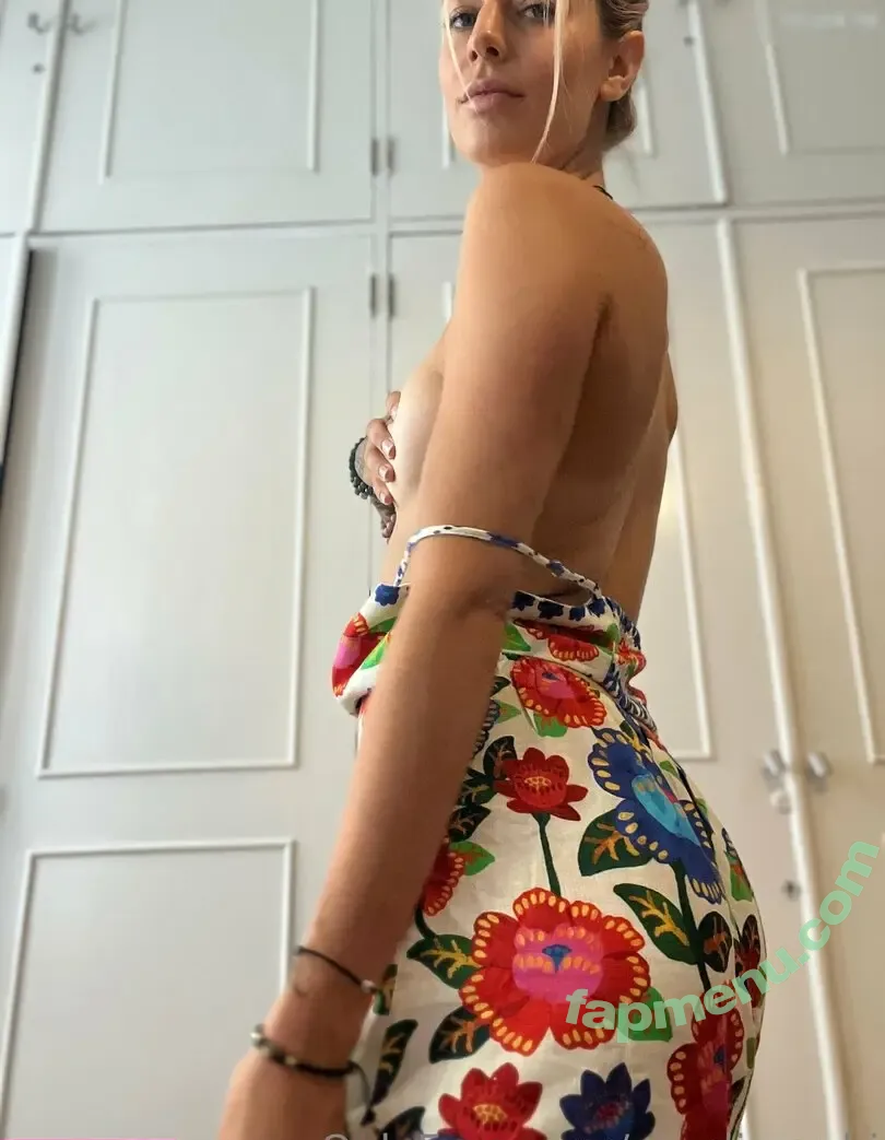 Justbeingcharli nude photo #0092 (Justbeingcharli)
