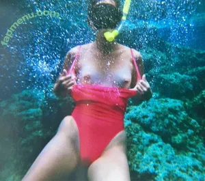  nude photo #0003