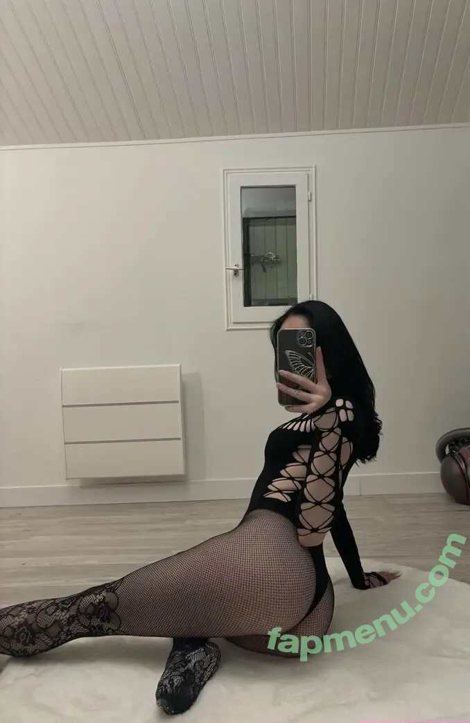 justemmamoooon nude photo #0073 (emmaloveee__)