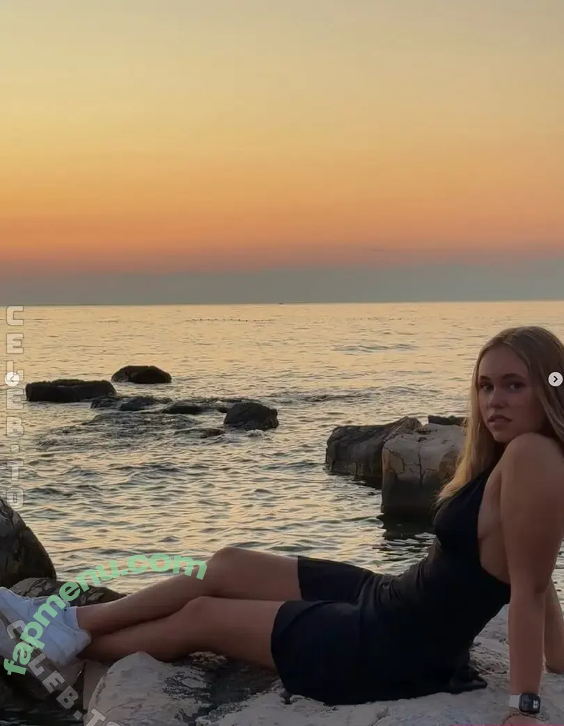 justfranzi.x nude photo #0010 (justfranzi.x)