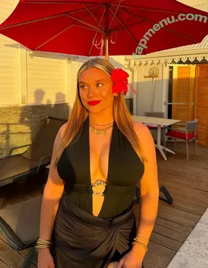 Justinaccessible nude photo #0192