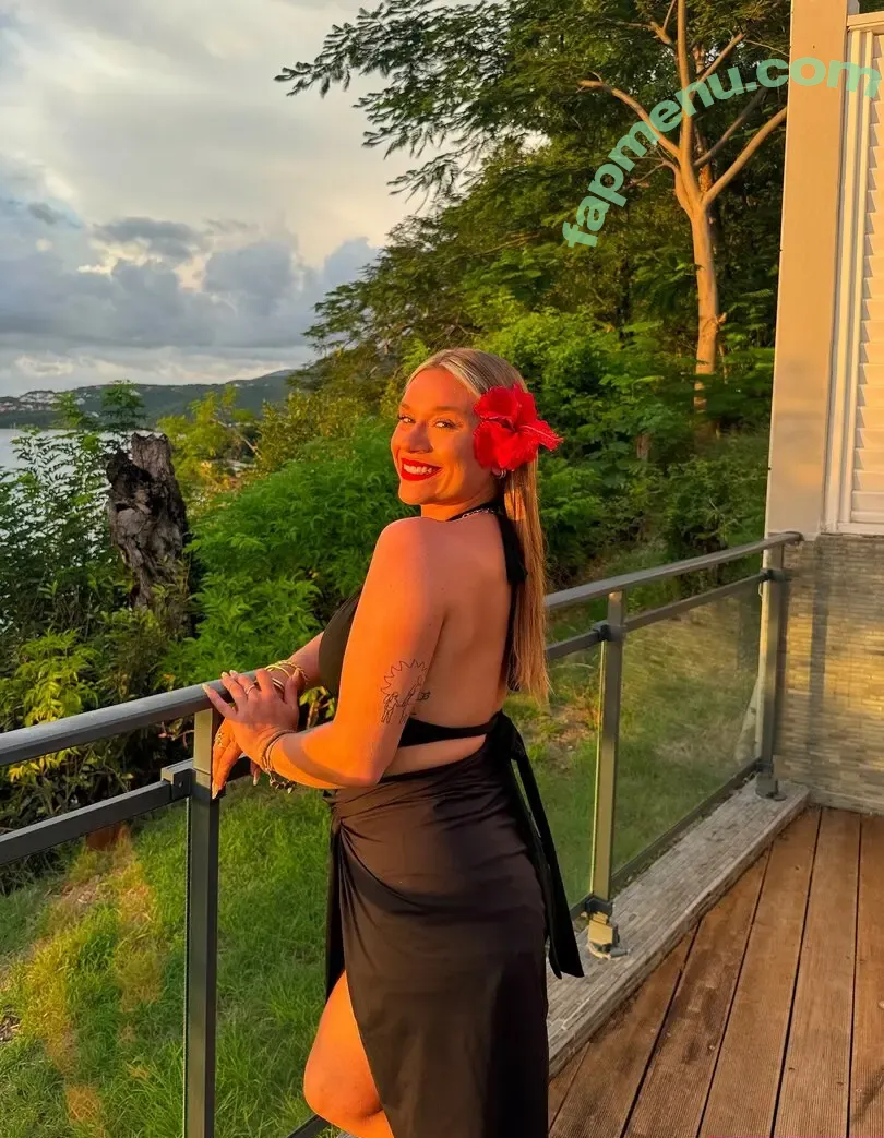 Justinaccessible nude photo #0194 (Justinaccessible)