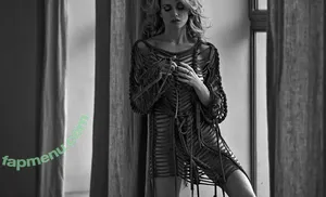 Justine Mattera / justineelizabethmattera nude photo #0150