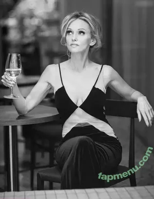 Justine Mattera / justineelizabethmattera nude photo #0222
