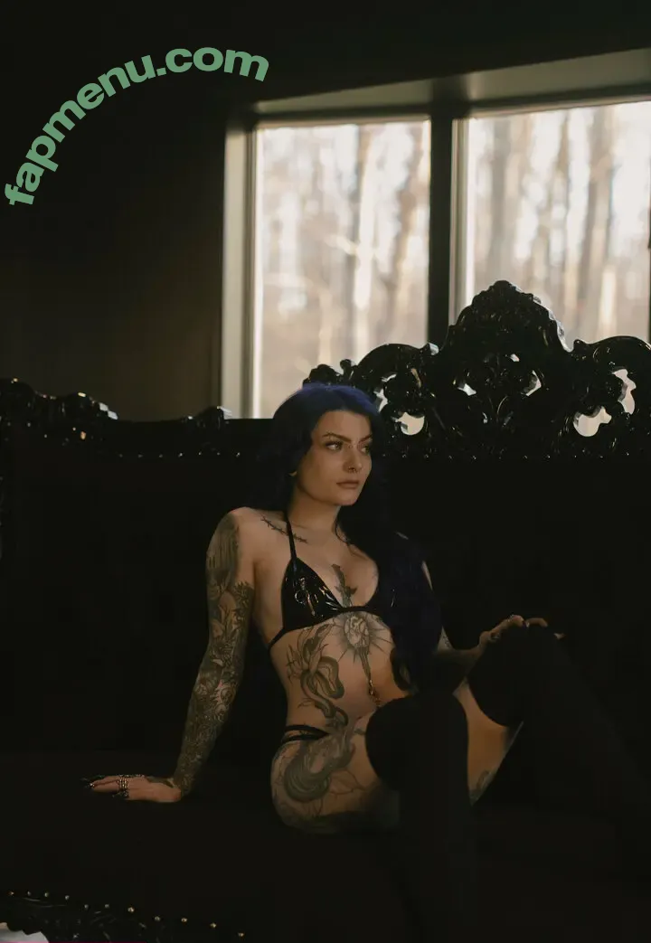 Justine Schiavone nude photo #0012 (X0_Justine_0X / satansbabydoll666 / schiavonejustine)