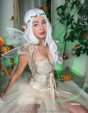 Justkitty18 / heyits_valeria / shyemilybaby nude photo #0026