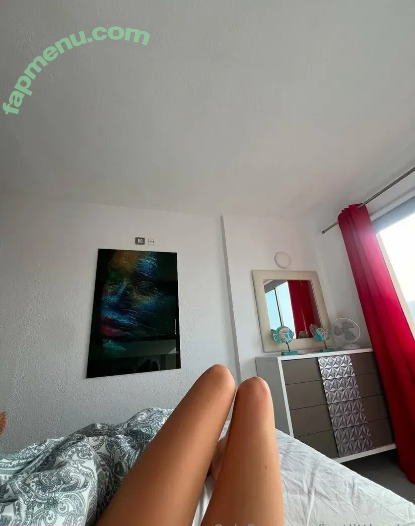justlittlemia nude photo #0001 (yourlittlemia)