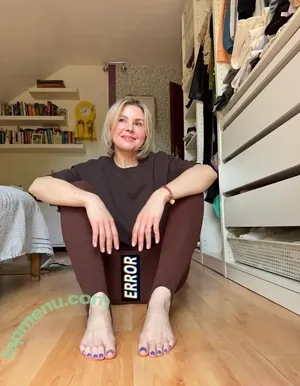 justmariisfeetofficial / Mariis / justmariisfeet nude photo #0013