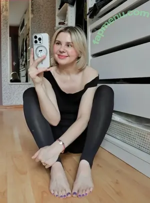 justmariisfeetofficial / Mariis / justmariisfeet nude photo #0032