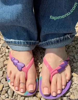 justmariisfeetofficial / Mariis / justmariisfeet nude photo #0060