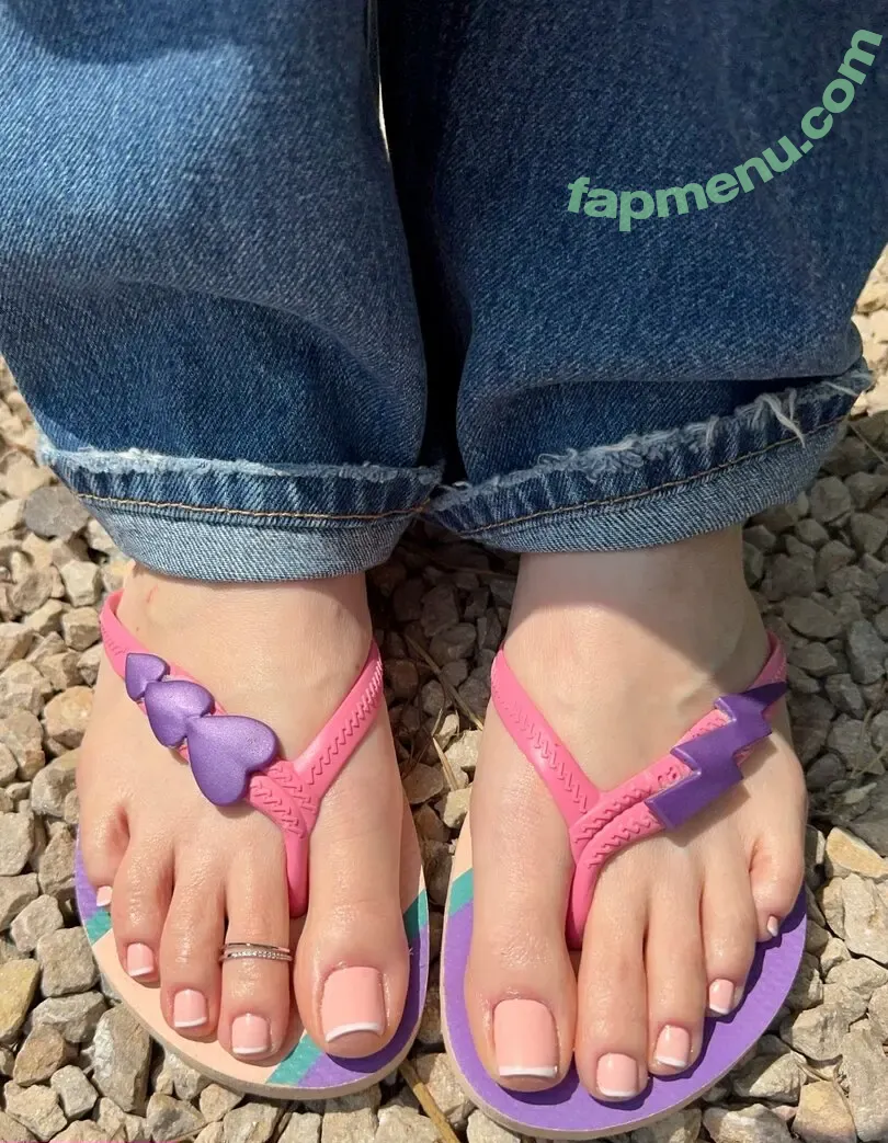justmariisfeetofficial nude photo #0060 (Mariis / justmariisfeet)