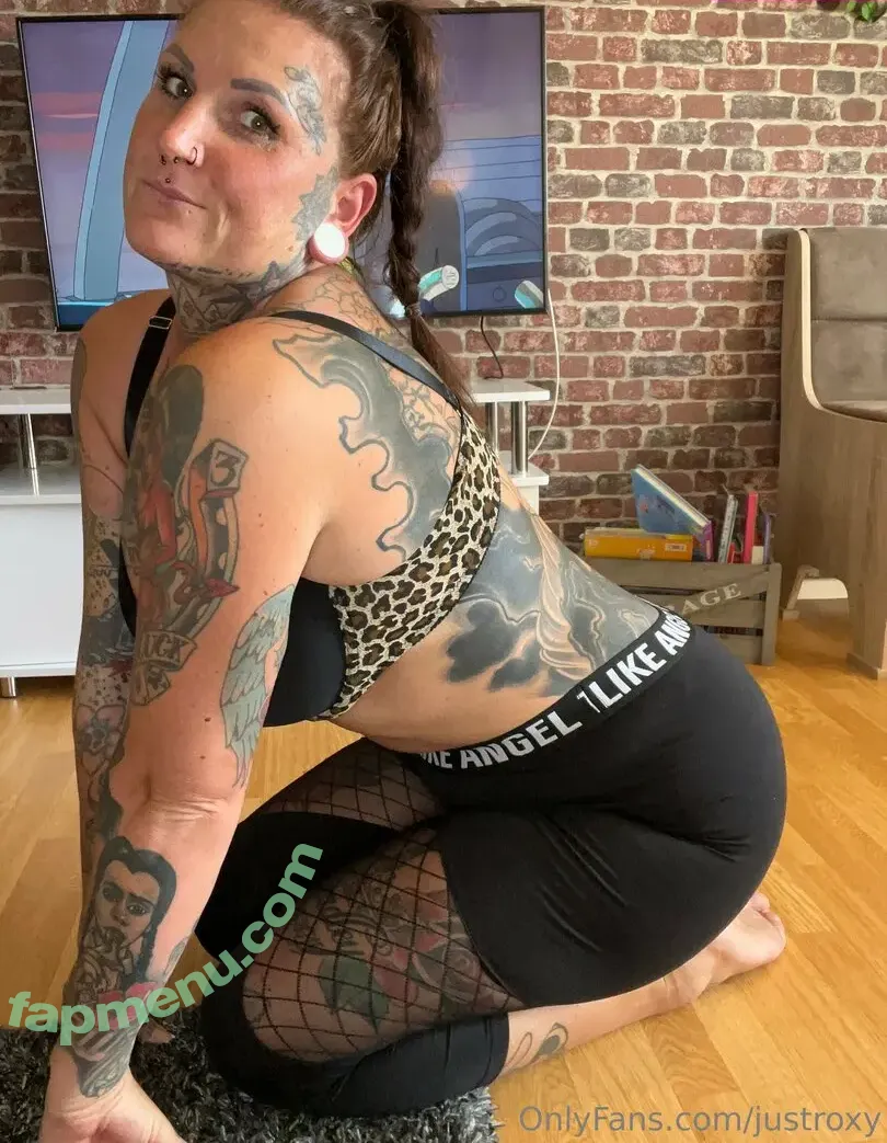 justroxy nude photo #0033 (justroxyjustme)