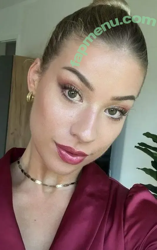JustSayEleanor nude photo #0001 (JustSayEleanor)
