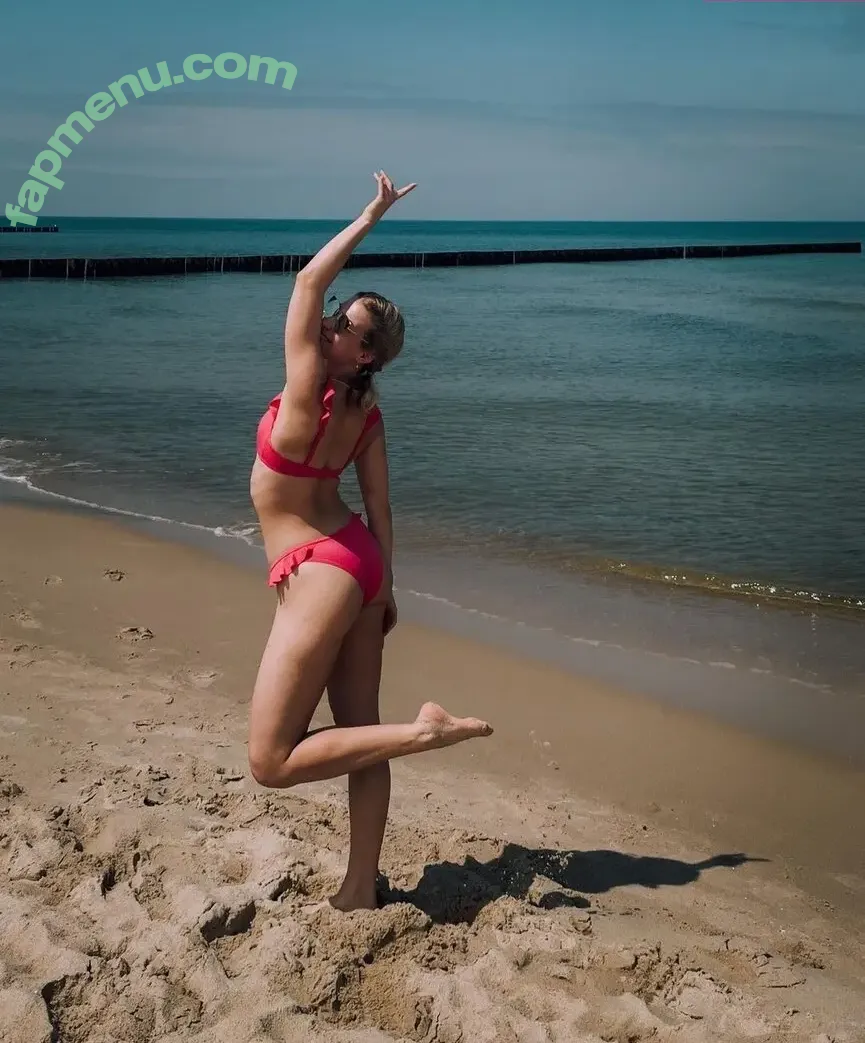 JustSayEleanor nude photo #0014 (JustSayEleanor)