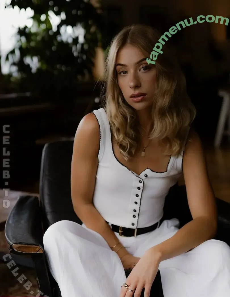 JustSayEleanor nude photo #0189 (JustSayEleanor)