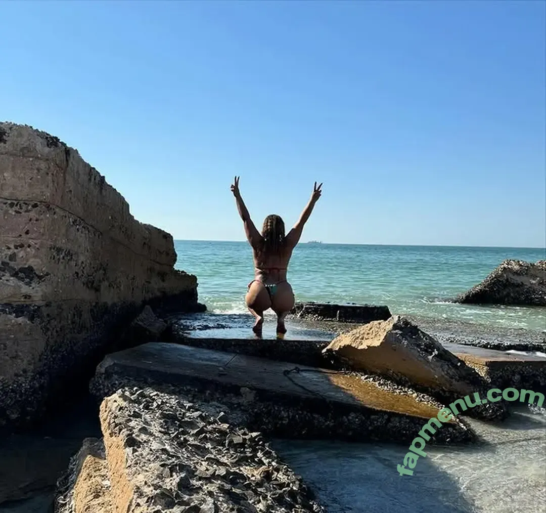 JustYeliz nude photo #0256 (JustYeliz)