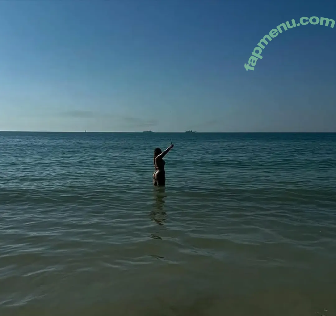 JustYeliz nude photo #0261 (JustYeliz)