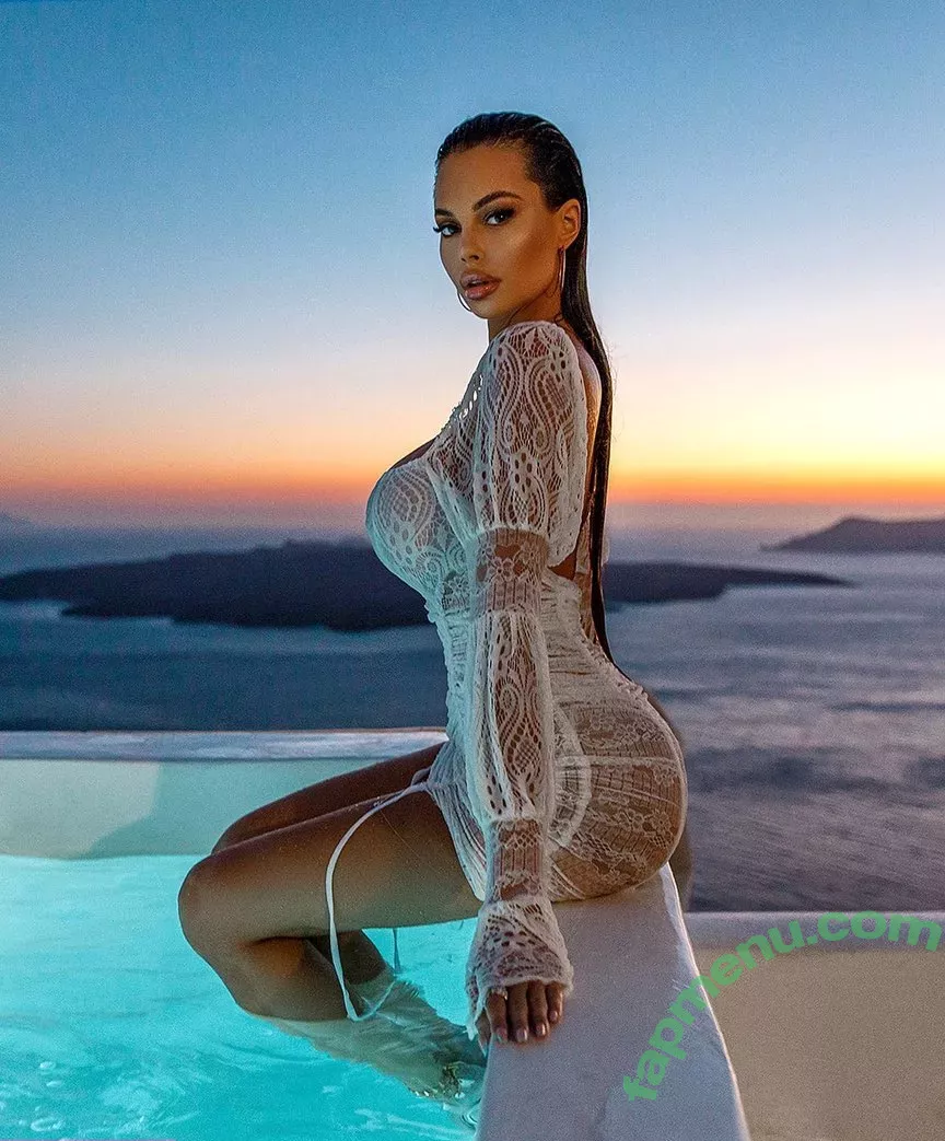 Justyna Gradek nude photo #0026 (gradek_justyna)