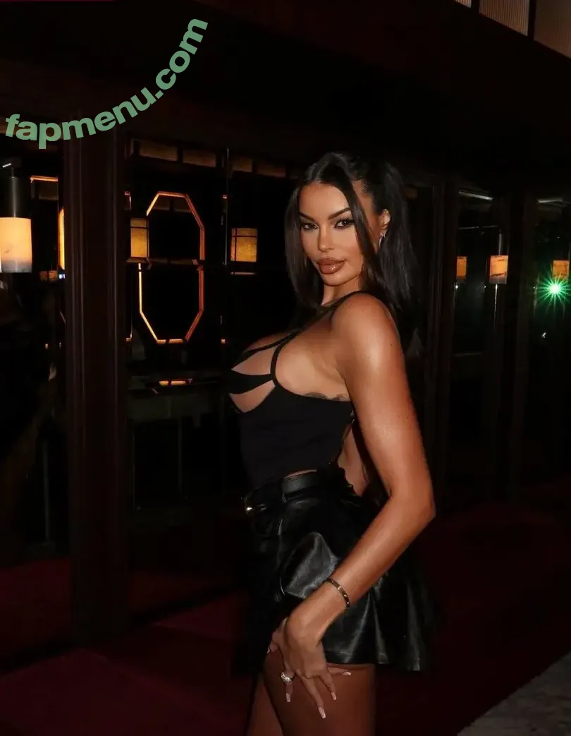 Justyna Gradek nude photo #0355 (gradek_justyna)