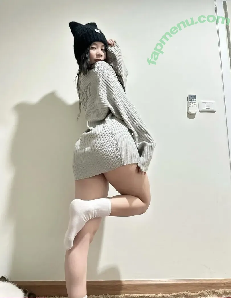 Jutarat_99s nude photo #0096 (Beam_99s)