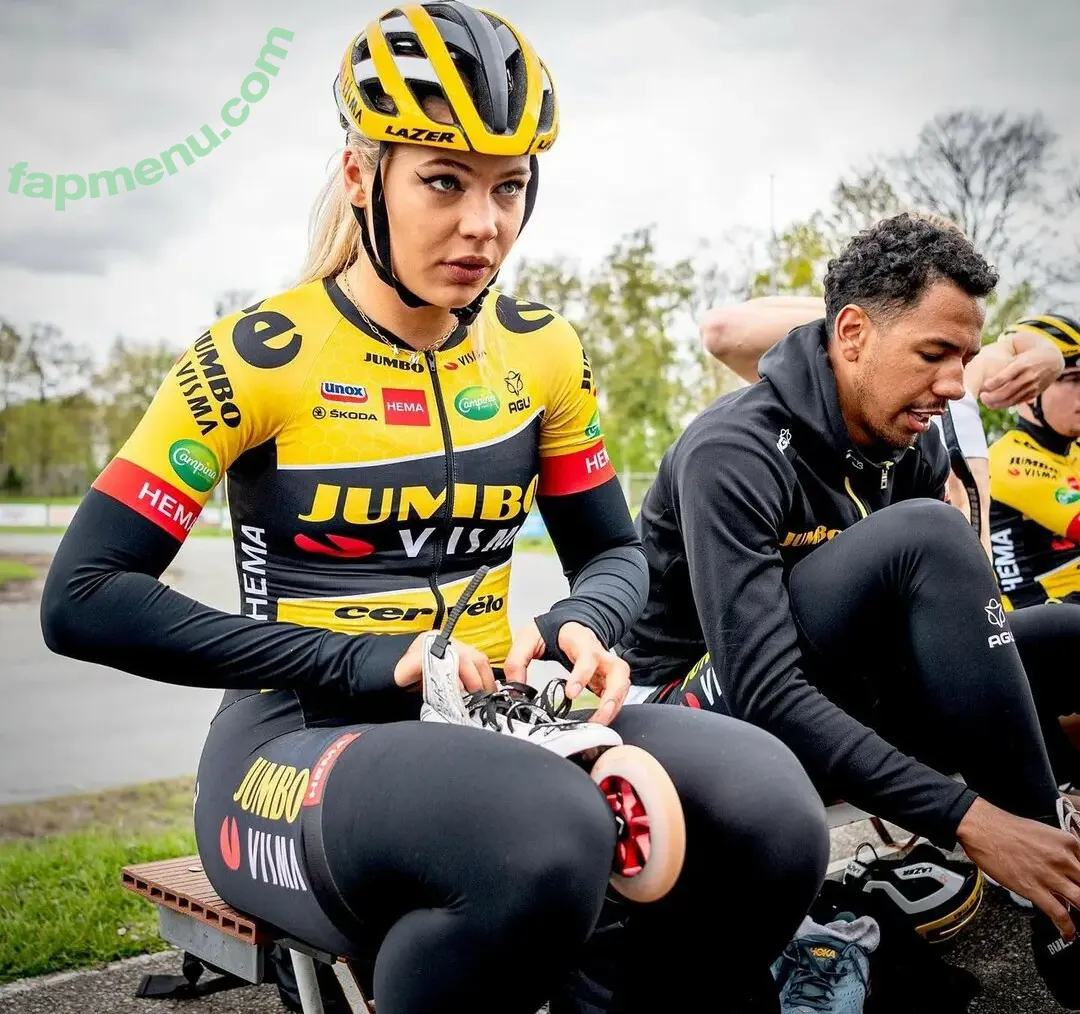 Jutta Leerdam nude photo #0462 (juttaleerdam / juttaleerdam_)