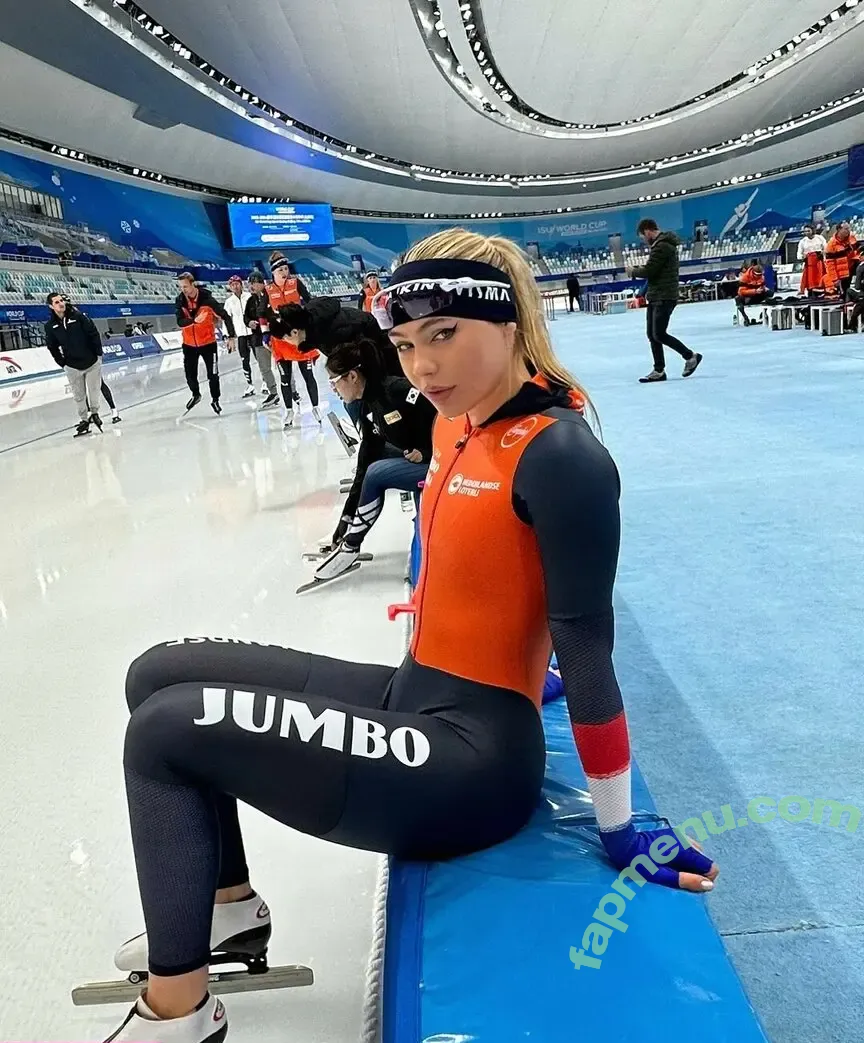 Jutta Leerdam nude photo #0478 (juttaleerdam / juttaleerdam_)