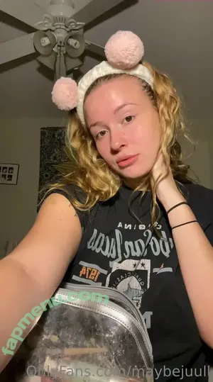 juulbabyxo / maybejuull / of-maybejull nude photo #0037