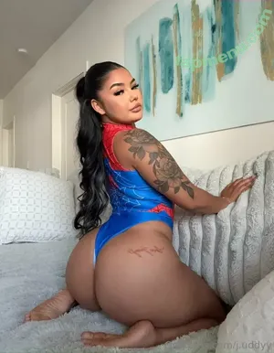 K.arenny nude photo #0020