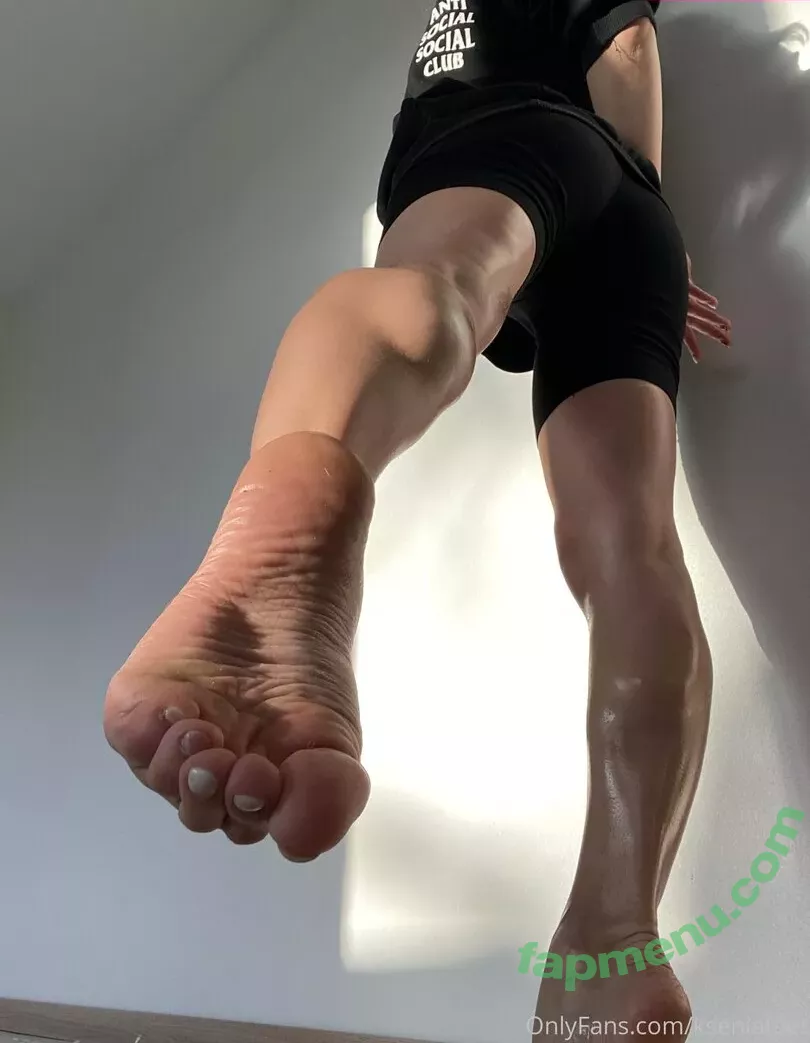 k.flexiblefeet nude photo #0121 (kseniafeet)