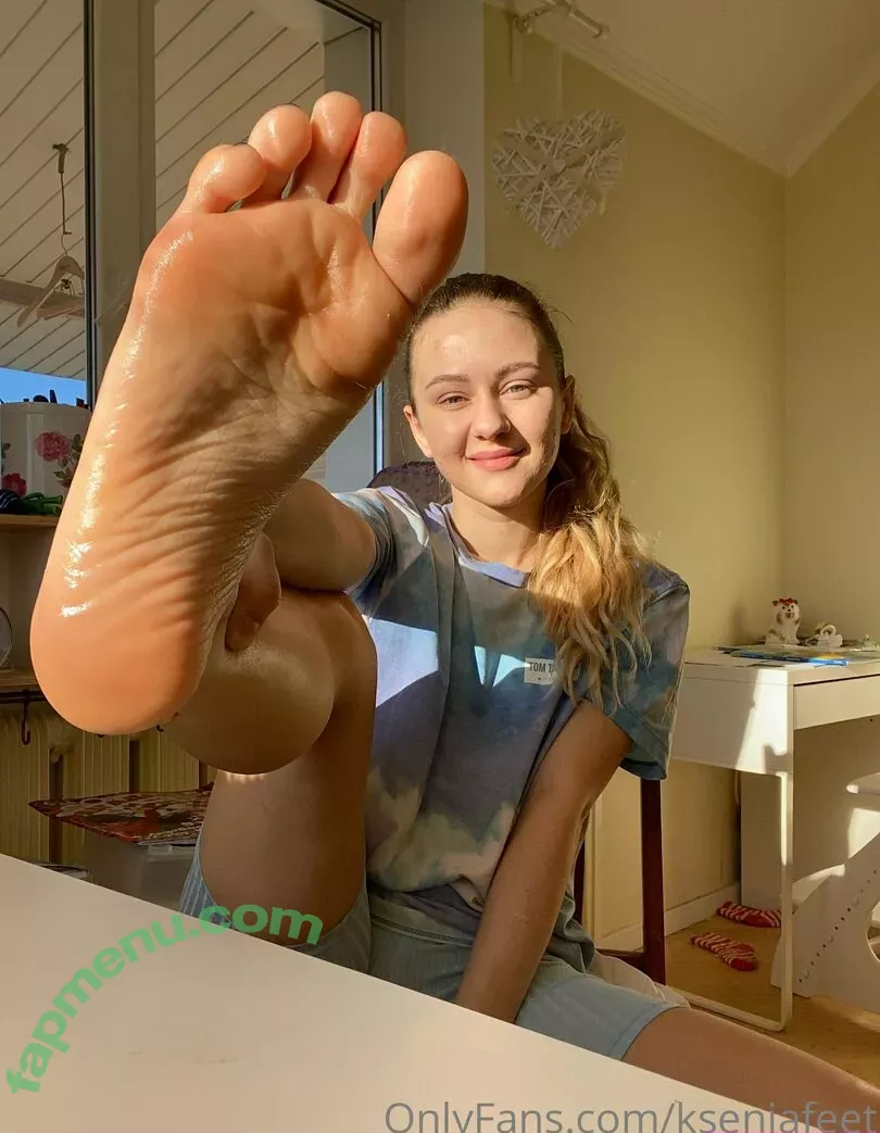 k.flexiblefeet nude photo #0378 (kseniafeet)