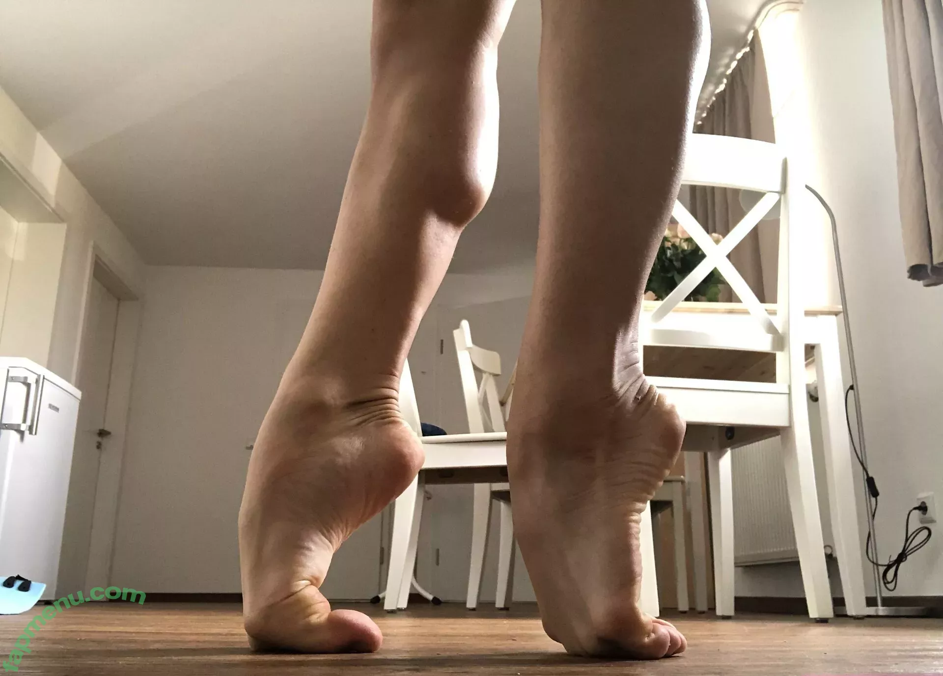 k.flexiblefeet nude photo #0409 (kseniafeet)