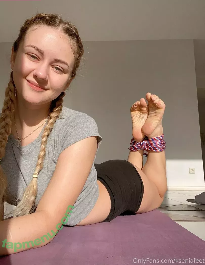 k.flexiblefeet nude photo #0421 (kseniafeet)