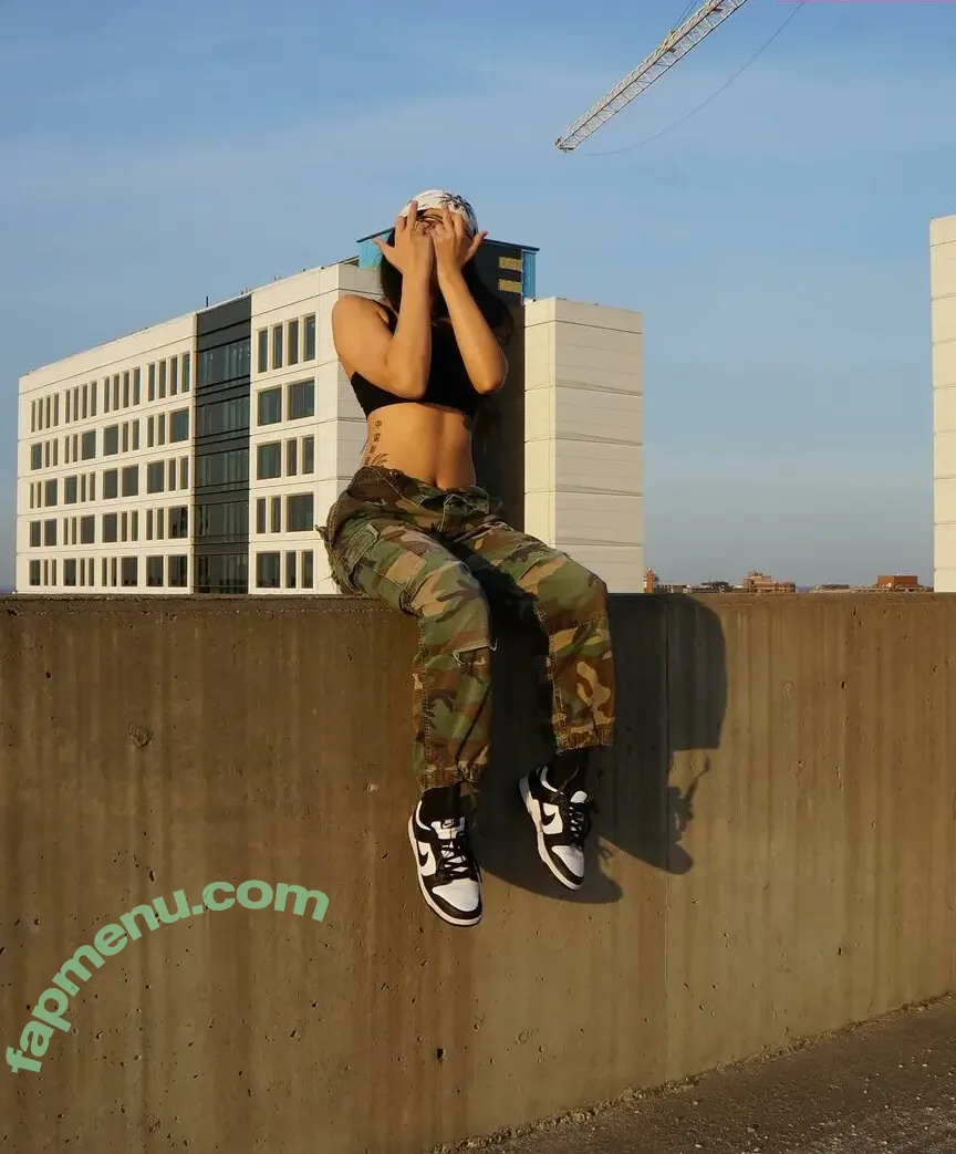 K.j.coomer nude photo #0007 (kjcoomer._)