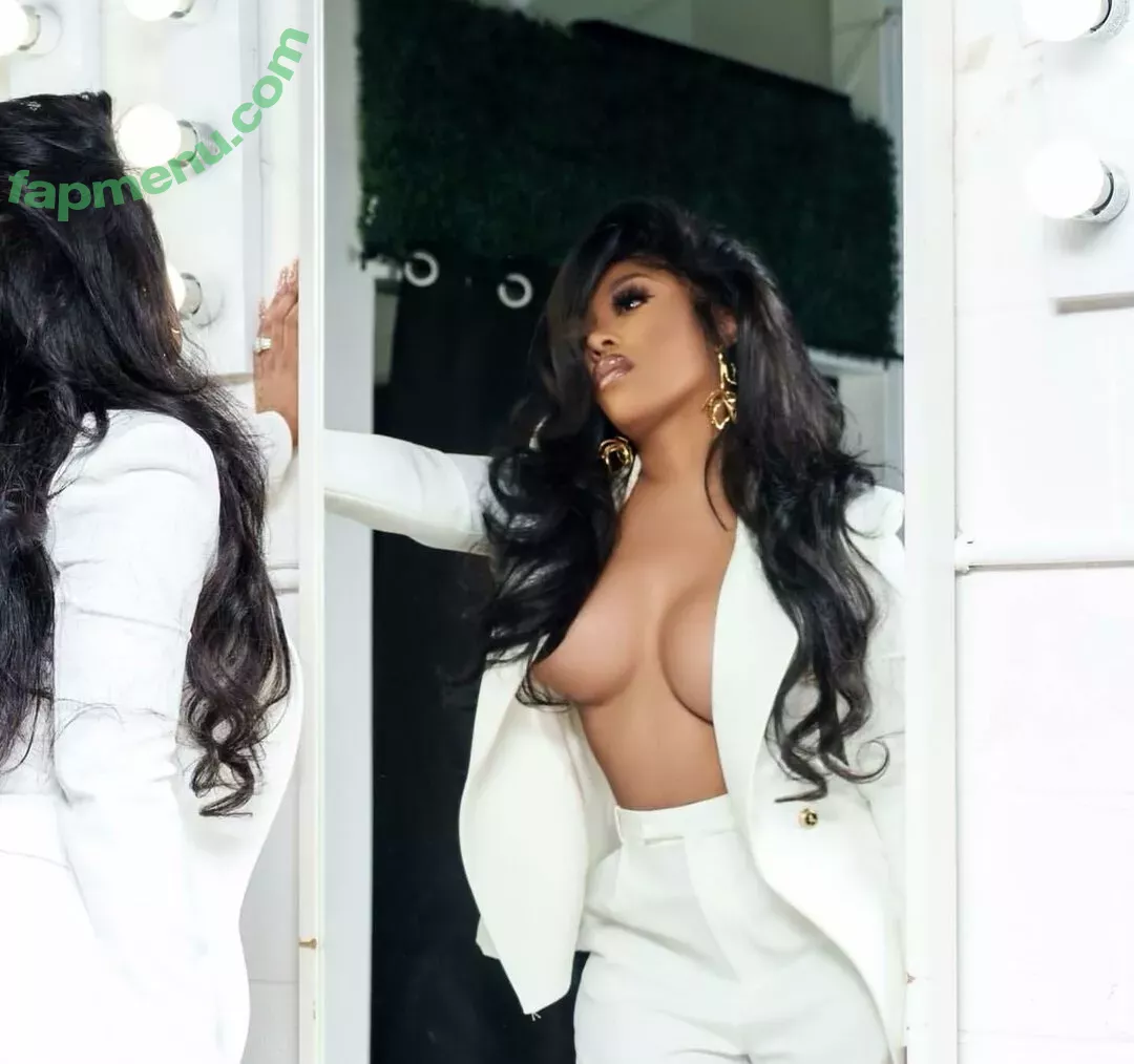 K Michelle nude photo #0016 (kmichelle / kmichellefun / kmichellemusic)