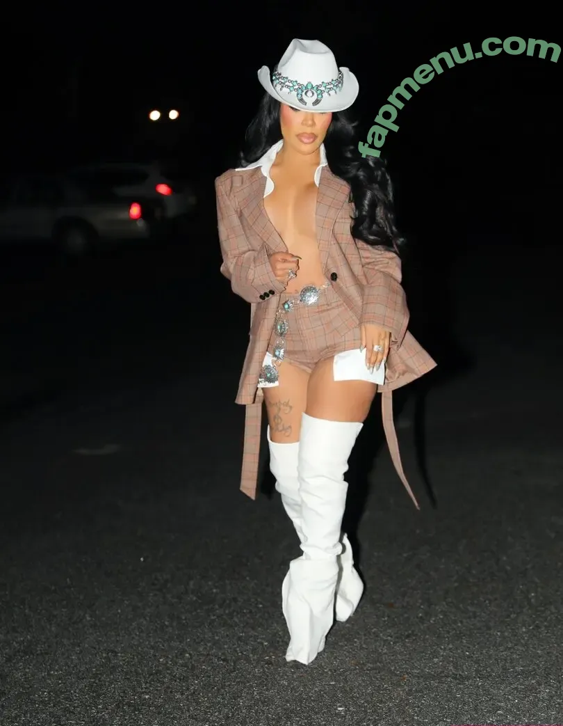 K Michelle nude photo #0144 (kmichelle / kmichellefun / kmichellemusic)