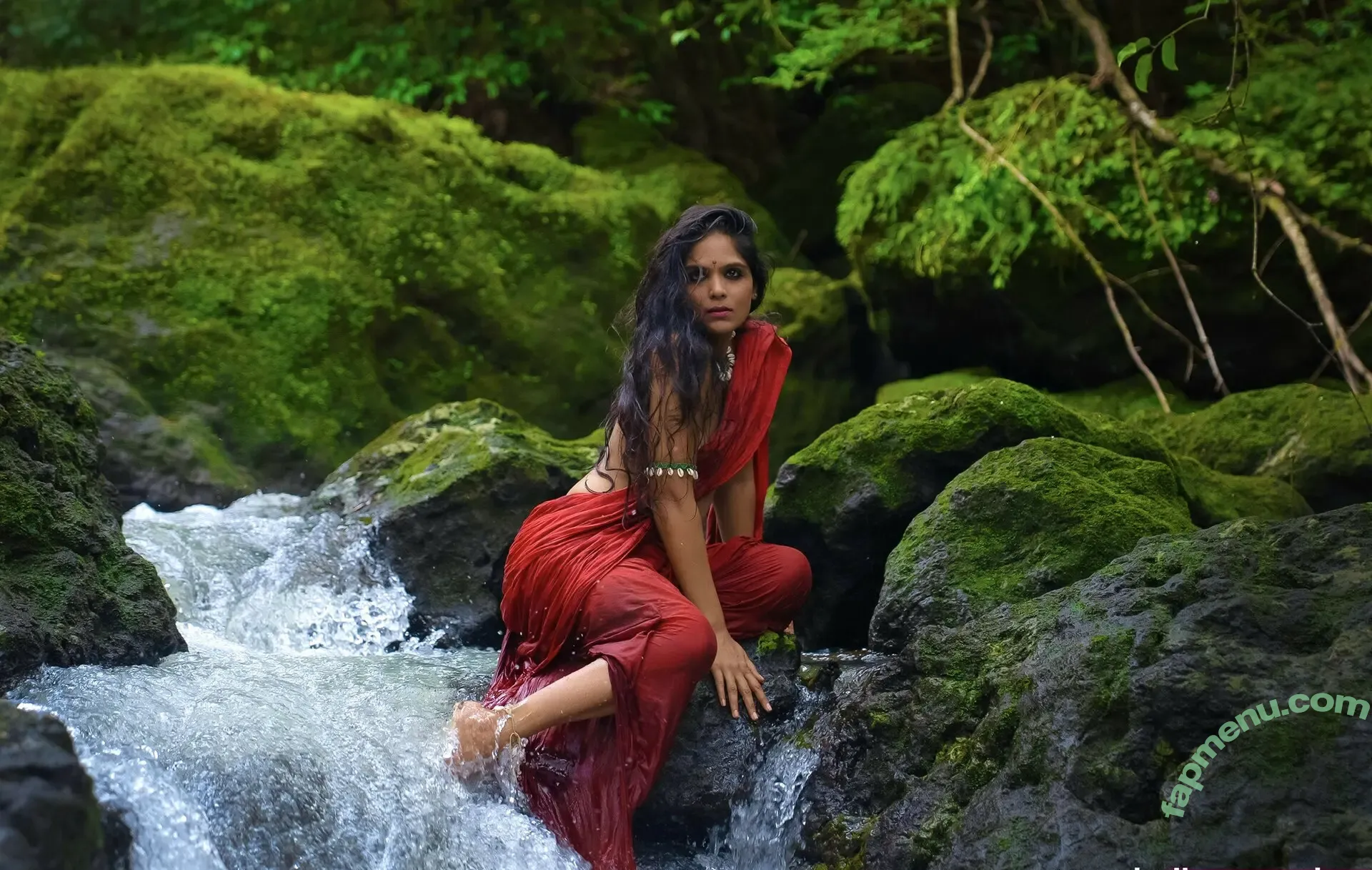 k_raginee_yogesh nude photo #0057 (Raginee)