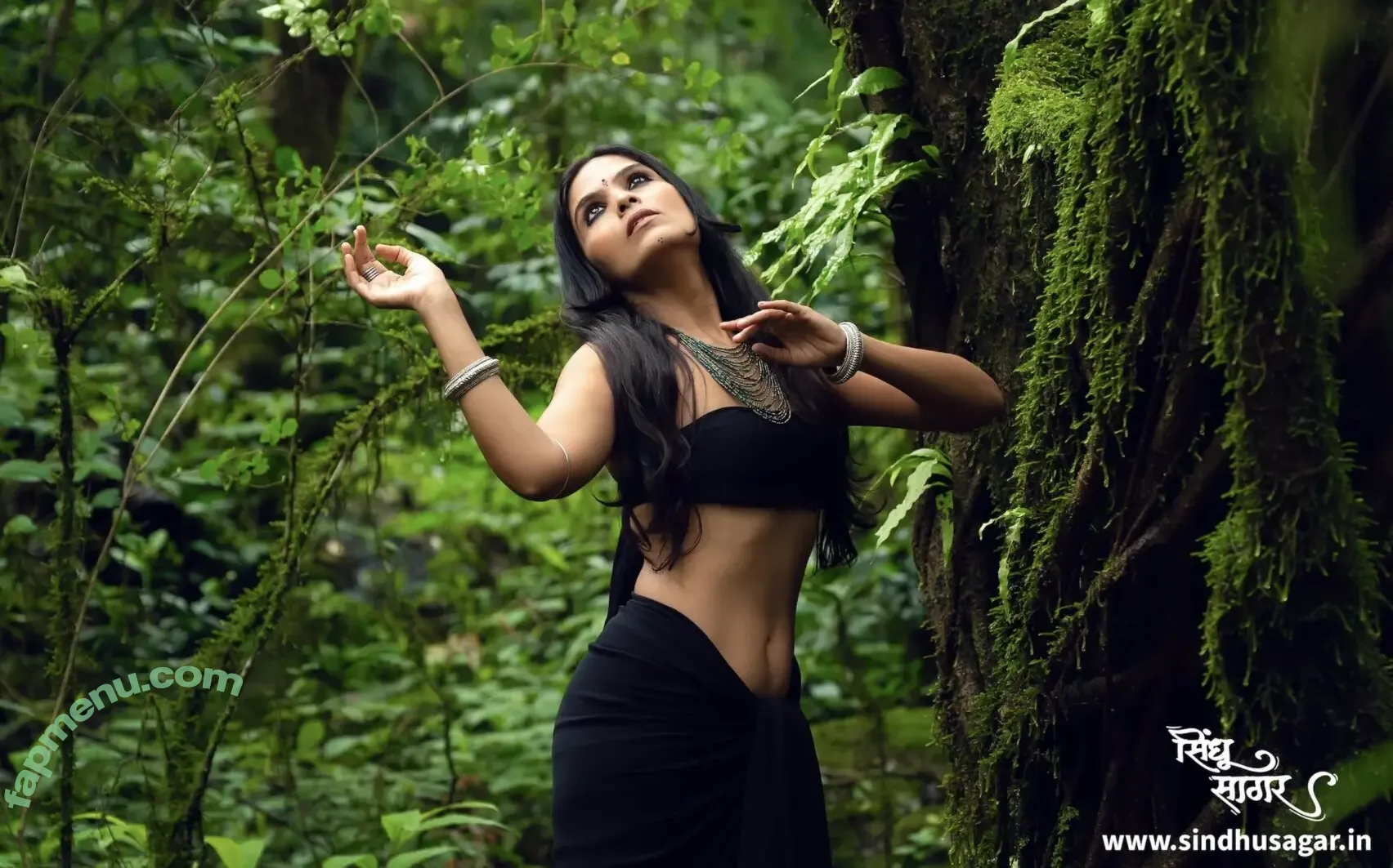 k_raginee_yogesh nude photo #0098 (Raginee)