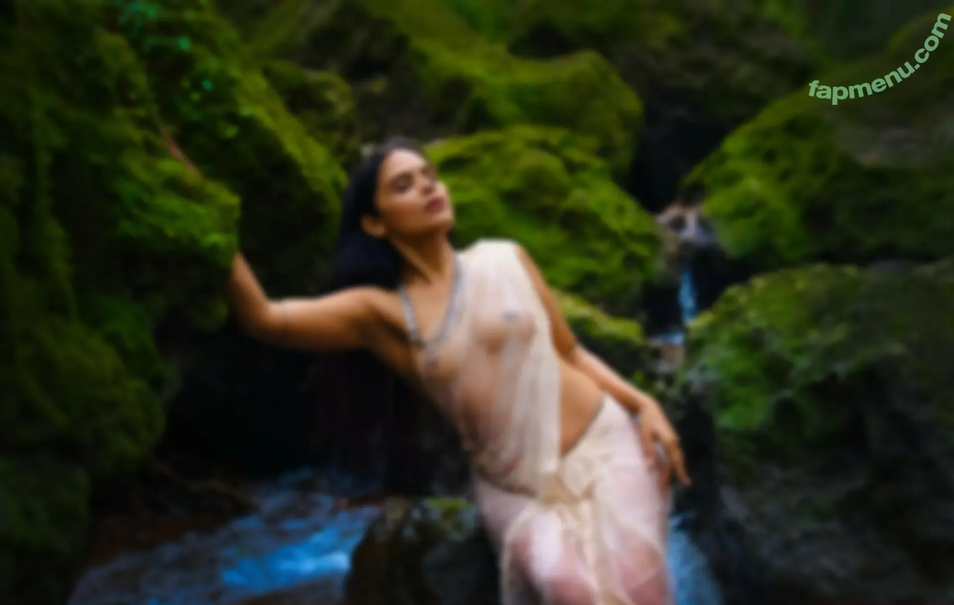 k_raginee_yogesh nude photo #0101 (Raginee)