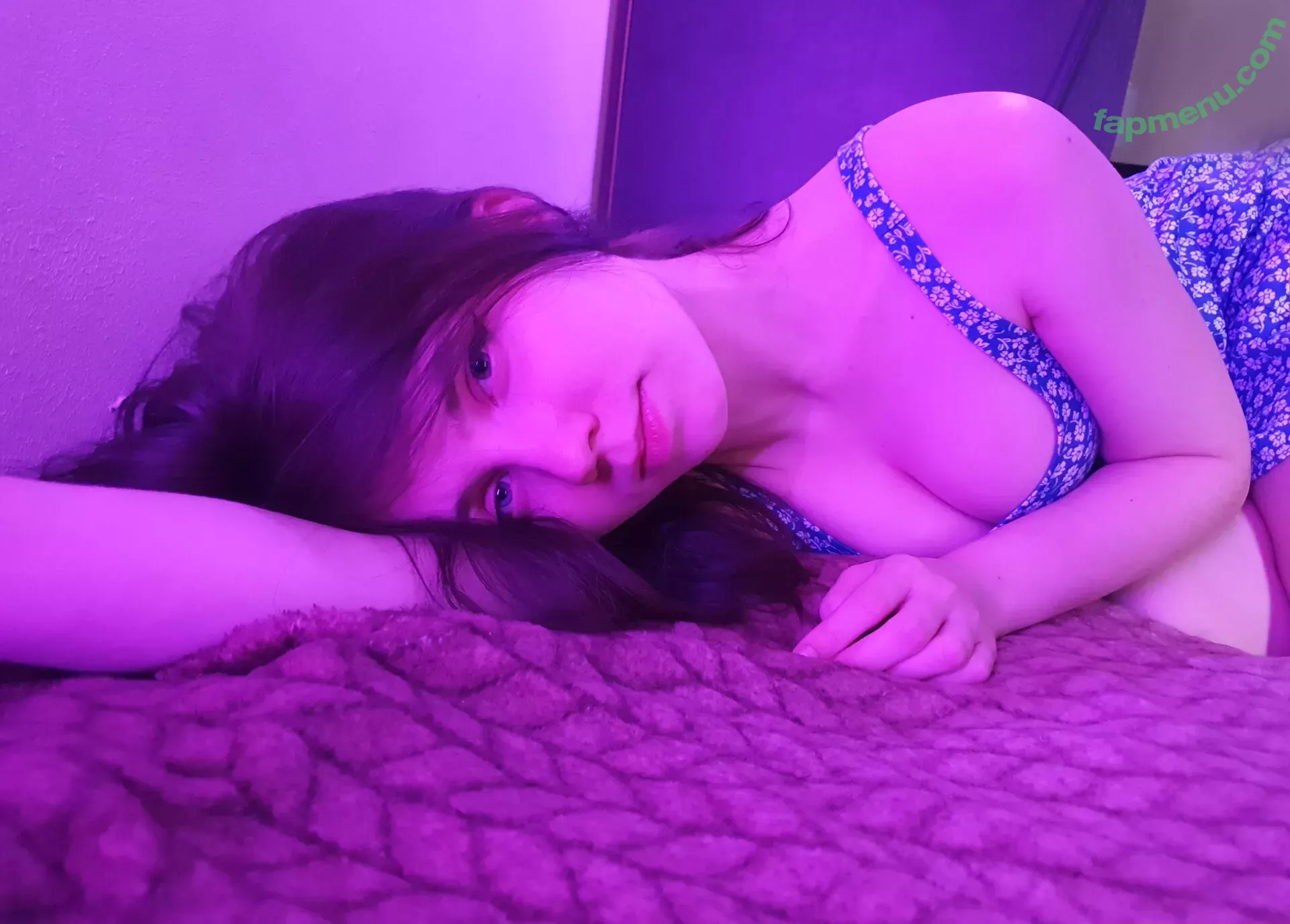 k0lenochka nude photo #0001 (kolenochka__)