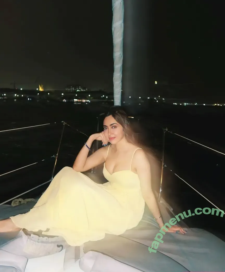 Kaashvi Hiranandani nude photo #0006 (kaaashvi)