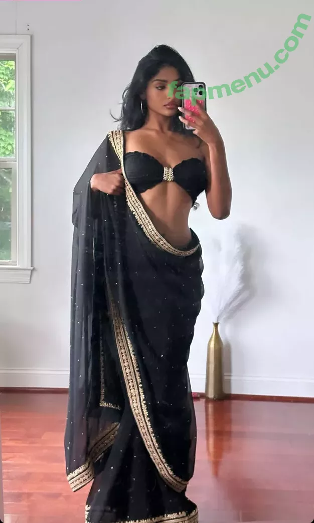 Kaaviya Sambasivam nude photo #0059 (kaavikiwi)