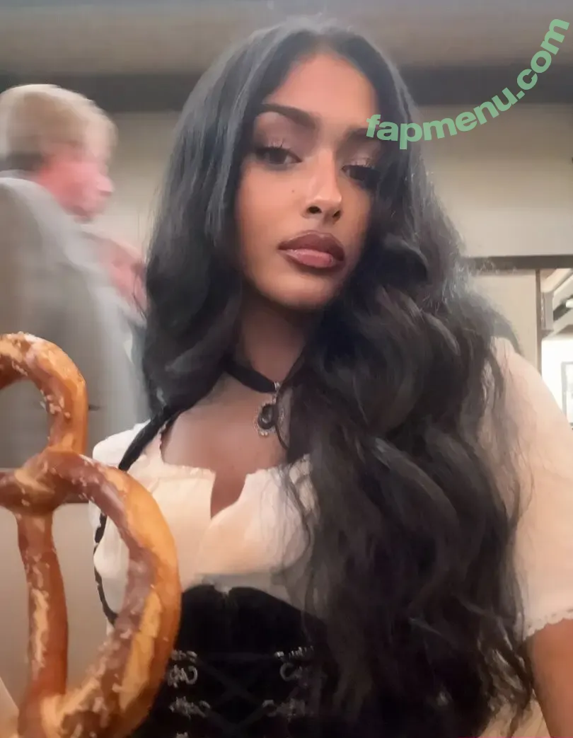 Kaaviya Sambasivam nude photo #0132 (kaavikiwi)