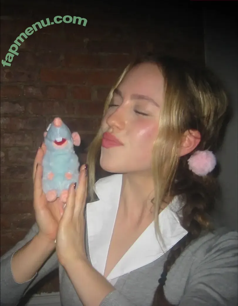 Kacey Fifield nude photo #0141 (kaceyfifield)